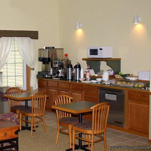 Super 8 By Wyndham Berlin Wi Hotel Restaurante foto